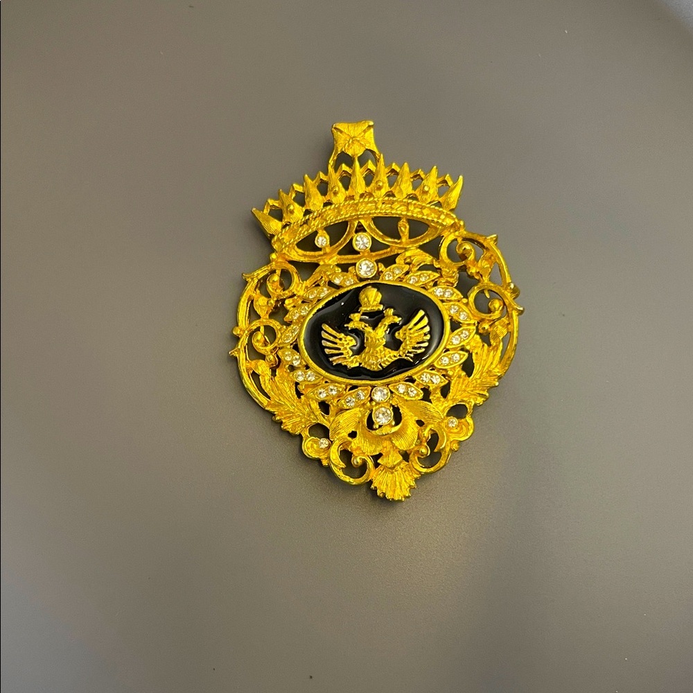 Black and Gold Vintage Brooch